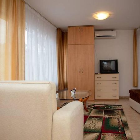 Convenient 1-Bedroom Flat Next To Harmanite Beach ソゾポル エクステリア 写真