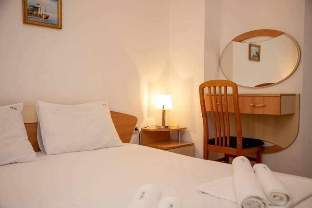Convenient 1-Bedroom Flat Next To Harmanite Beach ソゾポル エクステリア 写真