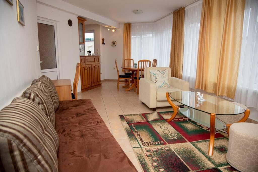 Convenient 1-Bedroom Flat Next To Harmanite Beach ソゾポル エクステリア 写真