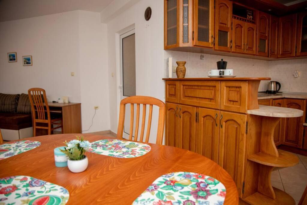 Convenient 1-Bedroom Flat Next To Harmanite Beach ソゾポル エクステリア 写真