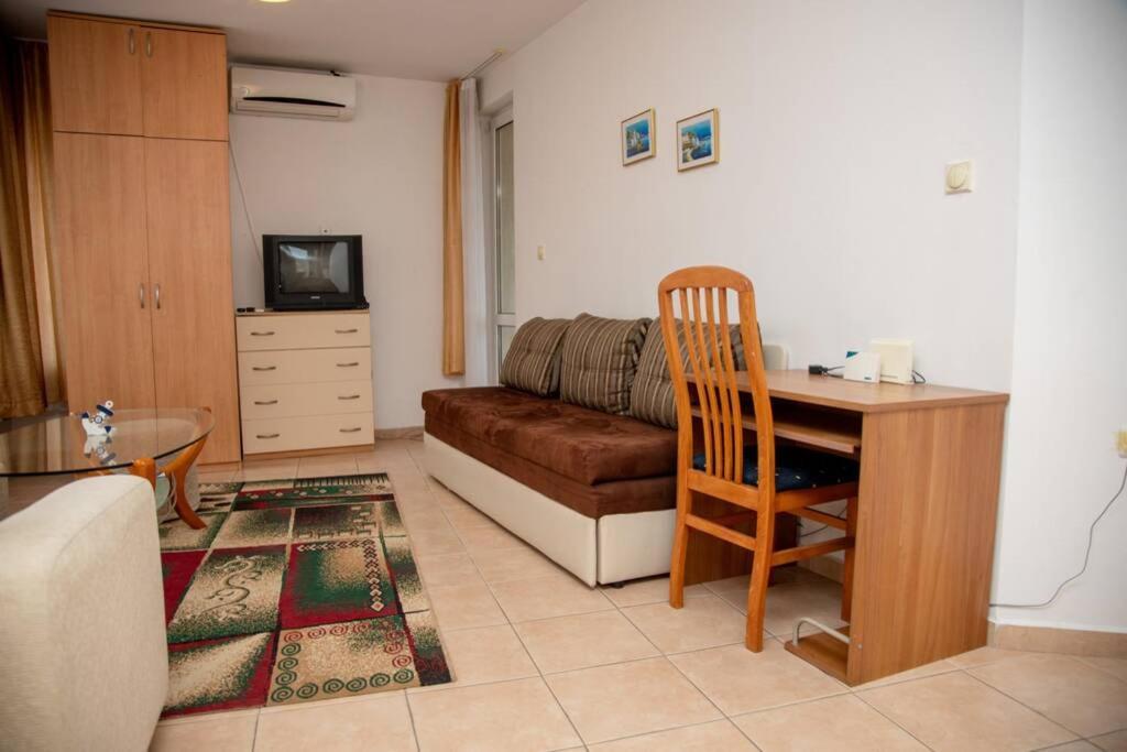 Convenient 1-Bedroom Flat Next To Harmanite Beach ソゾポル エクステリア 写真